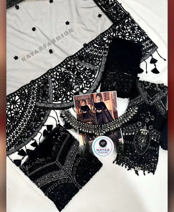 Royal Black Saree - Image 4